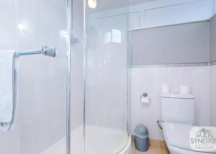 Jade House, - By Synergy Estates Tatil Evi Manchester