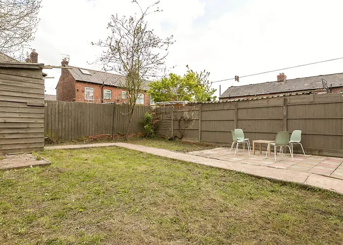 Dom wakacyjny Spacious 4 Bedroom - Sleeps 8 *