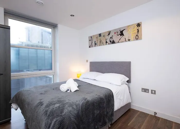 Daire Stylish Mediacity 2bed, Sleeps 6, Amazing Views Manchester