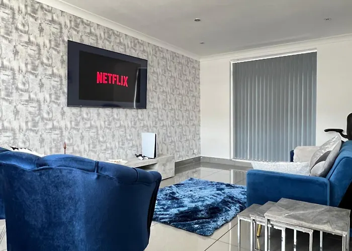 The Grey Mansion * Manchester