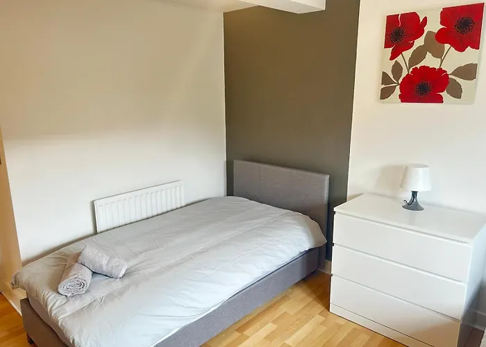 アパート Spacious And Cosy Entire Flat マンチェスター