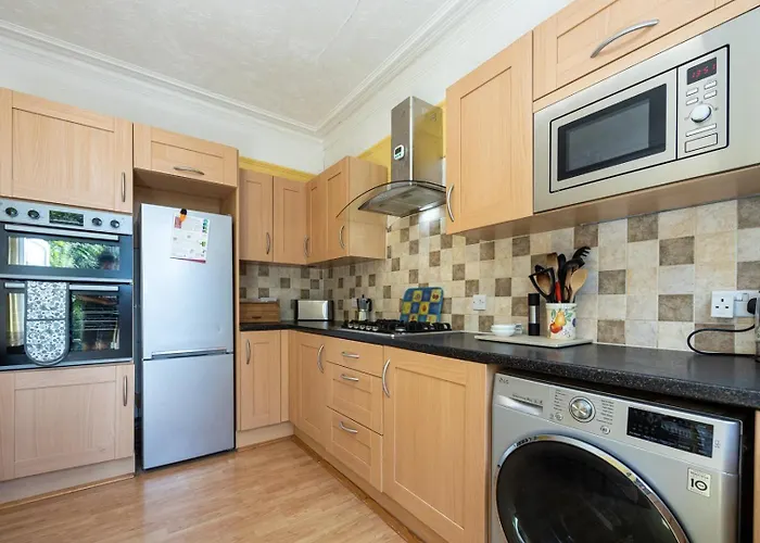 Guestready - Enchanting Life In Gorse Hill *