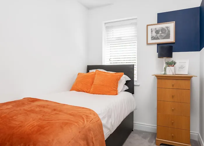 Hill Lane In - Free Parking مانشستر