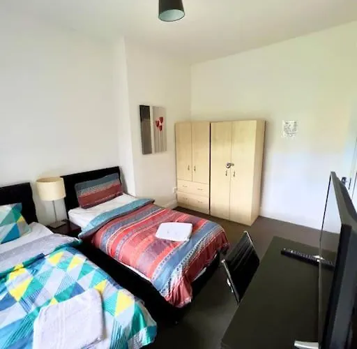 United View! Big House, Prime Location, Transport * Μάντσεστερ