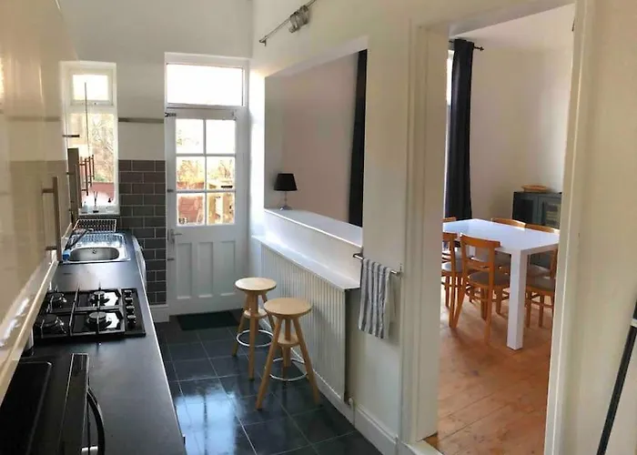 United View! Big House, Prime Location, Transport Σπίτι διακοπών