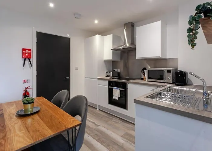 Superb 2 Bed Flat 5min To Old Trafford Stadium