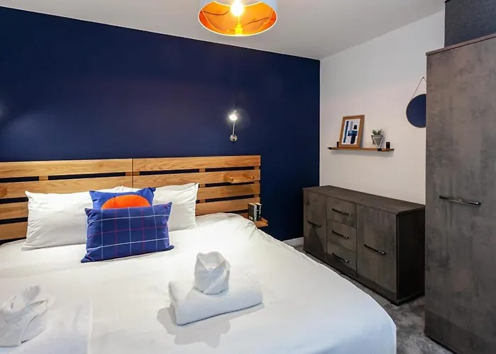 Superb 2 Bed Flat 5min To Old Trafford Stadium