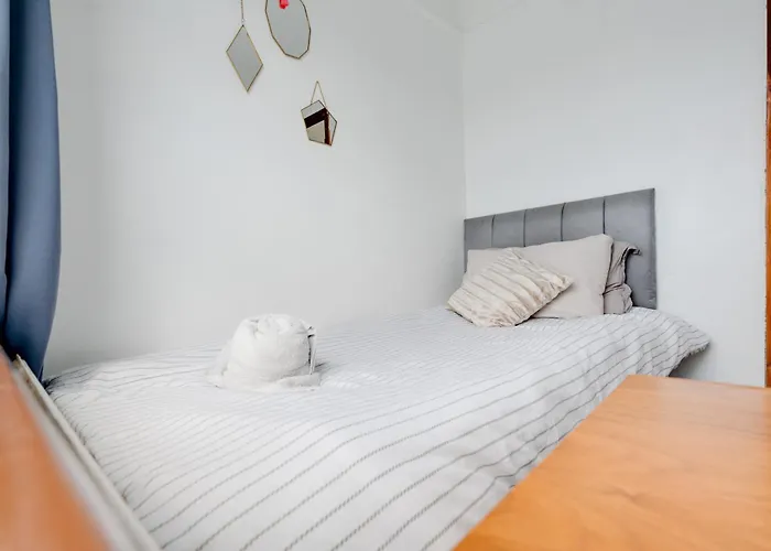 Elegant 3-bedroom Retreat Free Parking Keenzchillz *