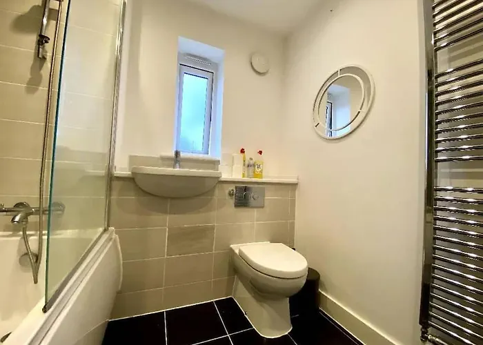 דירה Uniquejoe - 3 Bedroom