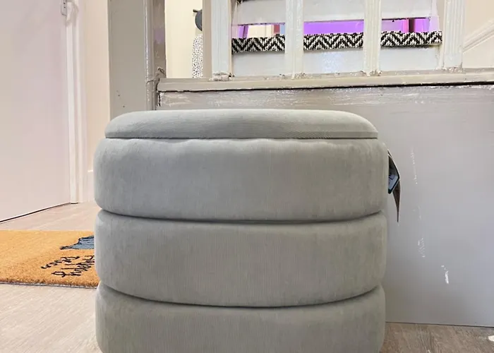 Lux Quadruple Media Mufc Salford Pansiyon