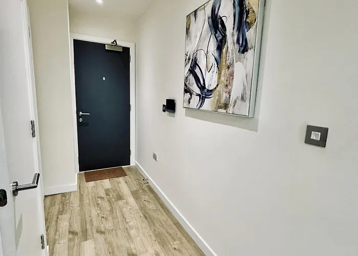 Conveniently Located One Bed In Old Trafford Apartment