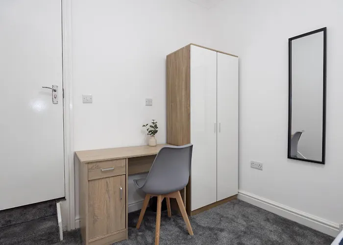 Huge 6br Sleeps 12 Near City! Ferienhaus