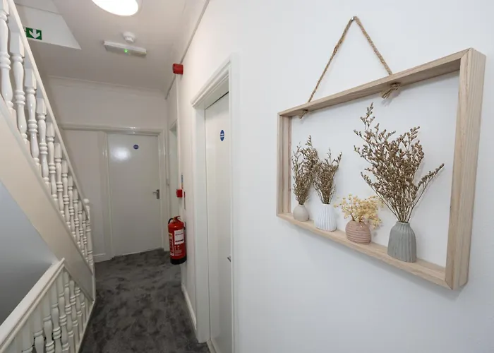 Huge 6br Sleeps 12 Near City!