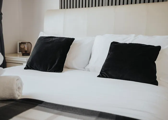 Dom wakacyjny Pool Table - Coop Live Arena, Etihad & *