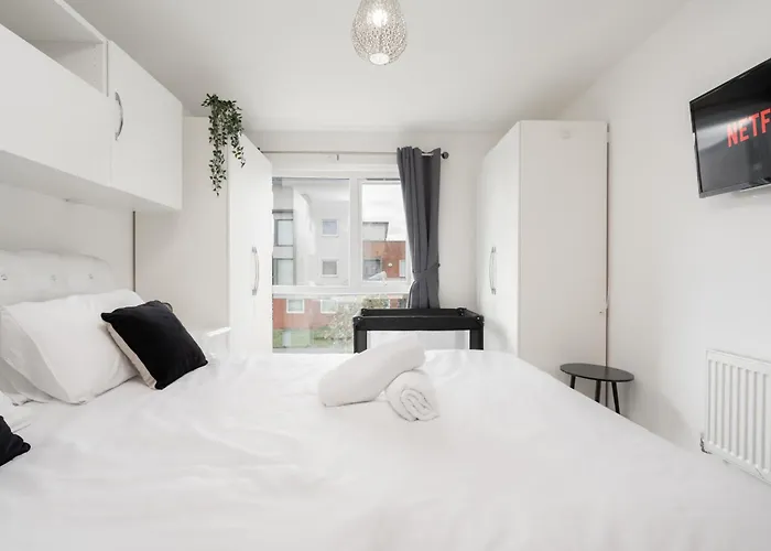 Pool Table - Coop Live Arena, Etihad &