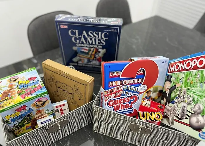 Stunning Excellent Location *