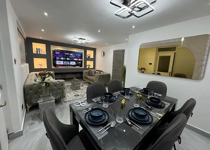 Stunning Excellent Location