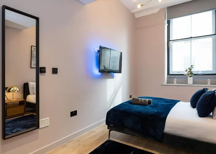 Luxury 2br Apt In City Centre Apartment