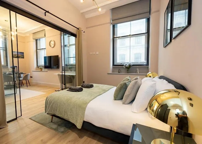 Luxury 2br Apt In City Centre