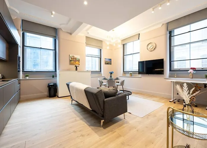 Luxury 2br Apt In City Centre Apartment *