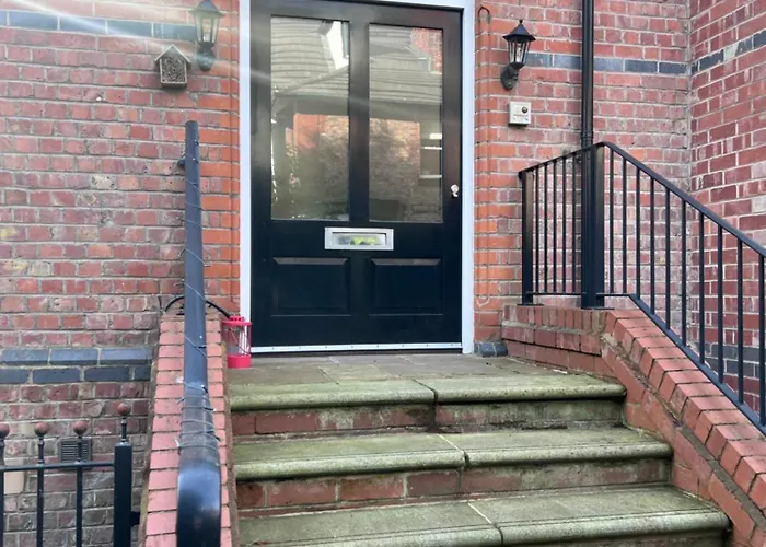 Apartment Brentwood Court