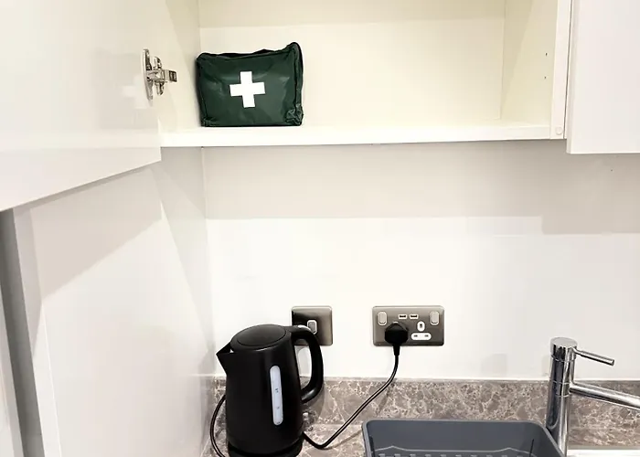 2br Duplex In Salford Mcr Sleeps4 Videos In Photos *