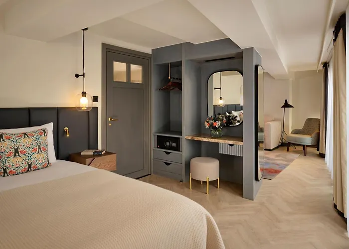 The Reach At Piccadilly, Manchester, A Tribute Portfolio 4*