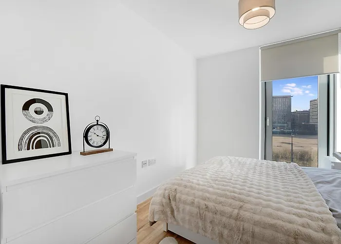 Luxury 2br In Media Daire *