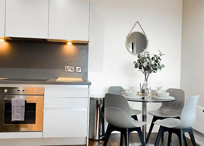 The Panda - Modern 2 Bedroom In Centre