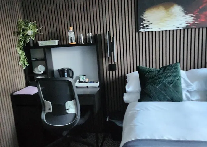 Проживание в семье Posyrooms Манчестер