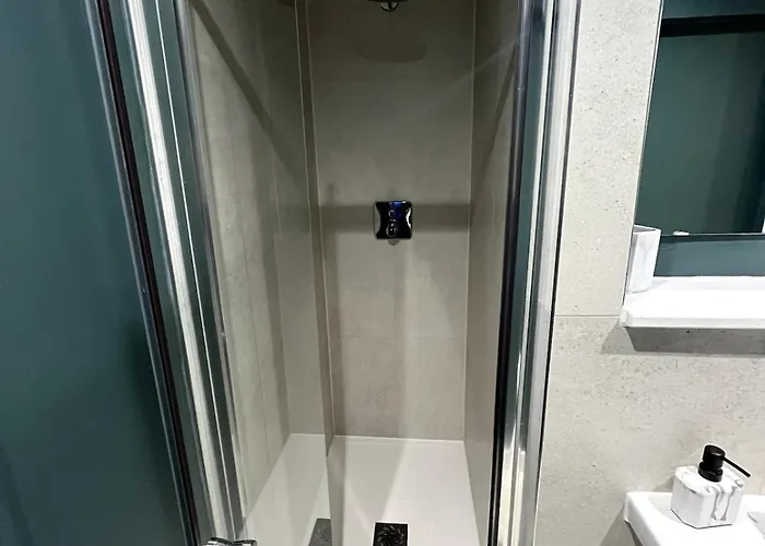 Modern With Roof Terrace 아파트 *