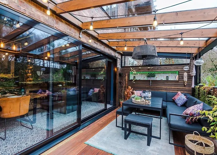 Unique In Northenden Urban Oasis Sleeps 8 Casa de Férias Manchester