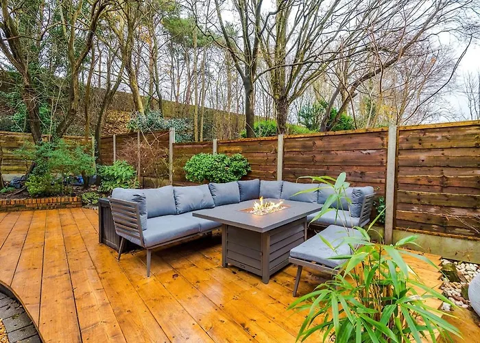 Unique In Northenden Urban Oasis Sleeps 8 Casa de Férias Manchester