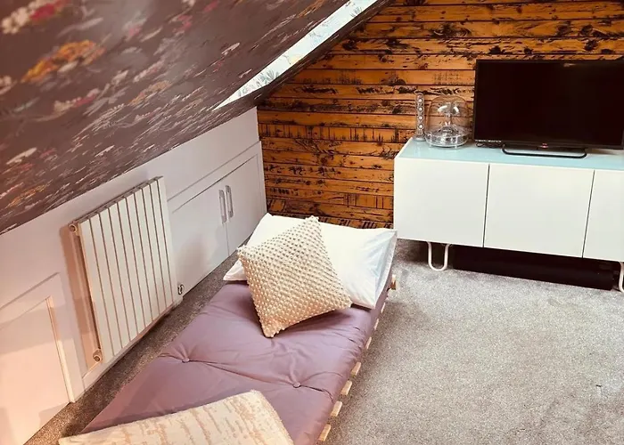 Casa de Férias Unique In Northenden Urban Oasis Sleeps 8 *