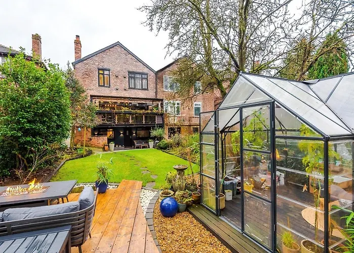 Unique In Northenden Urban Oasis Sleeps 8 Casa de Férias