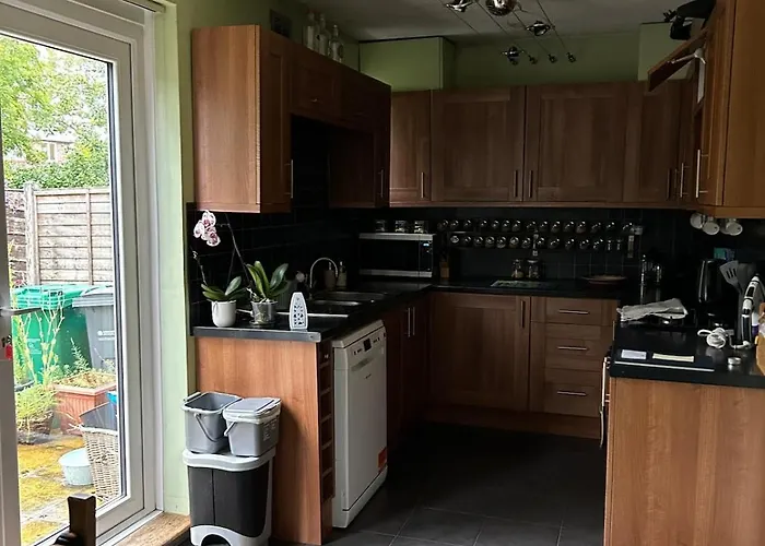 Cosy 3 Bedroom House To Rent アパート