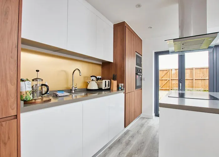 5-bed House - Perfect For Groups & Families 펜션 *