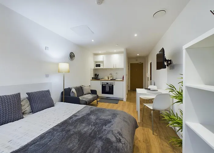 Comfortable In Cheltenham شقة *