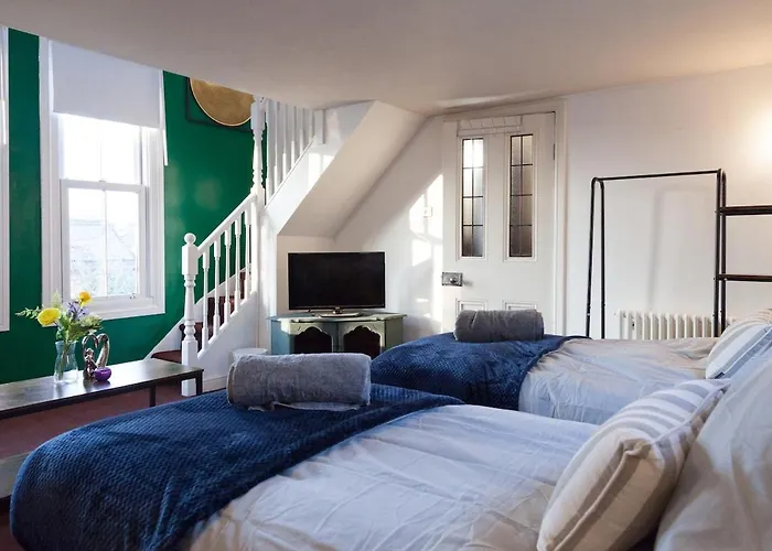 Victorian Elegance At Kingscliffe, Sleeps 17 * Manchester