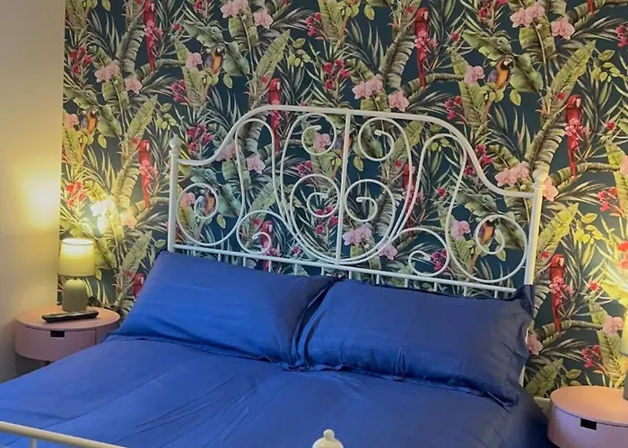 Cool, Calm & Connected Apartament