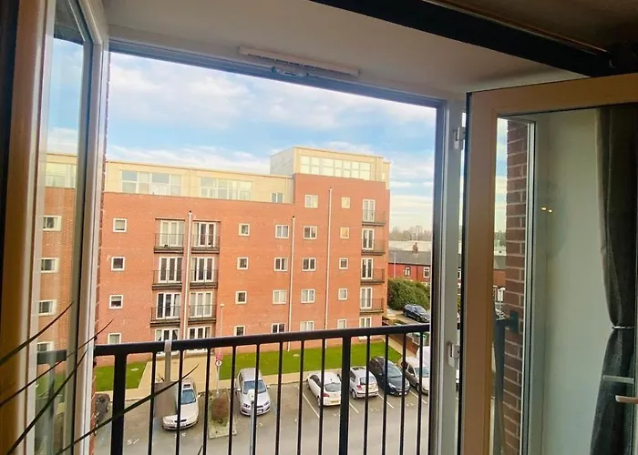 Cool, Calm & Connected Apartament