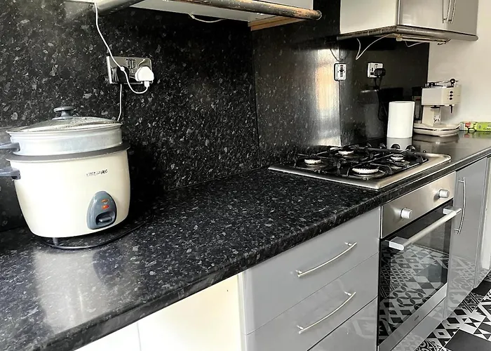 Double - Town & Nearby, 24h Bus, Airport-linked Ubytování v soukromí