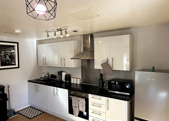 Inside City, Modern & Luxurious 2 Bed Apartment, Entire Unit Appartement