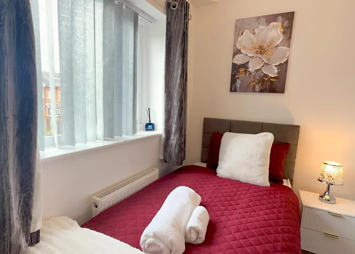 شقة Contractor Stays, Fast Wifi, Free Parking, Work