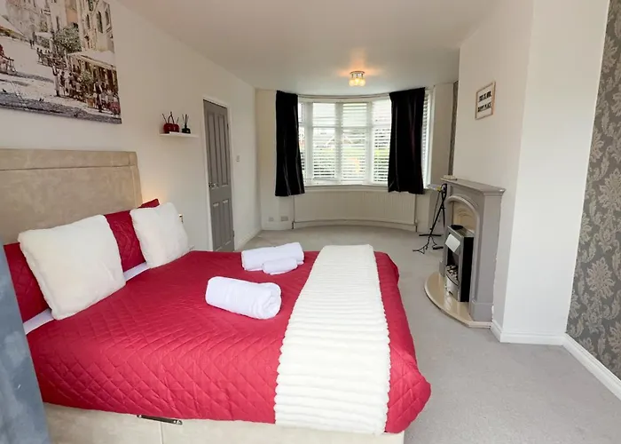 Contractor Stays, Fast Wifi, Free Parking, Work شقة مانشستر