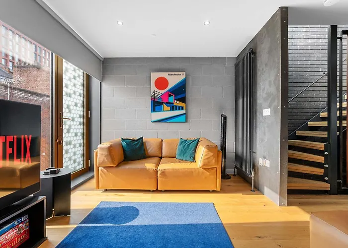 Free Parking - Roof Terrace - Luxury Townhouse Holiday home