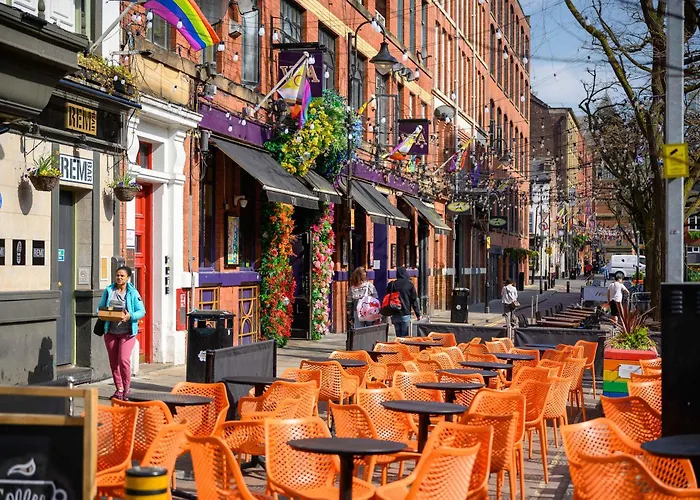 Free Parking - Roof Terrace - Luxury Townhouse Holiday home Manchester