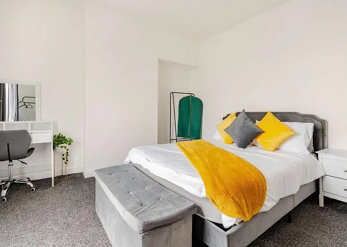 Daire 2 Min Walk Etihad Stadium & Coop Arena - 3br, Free Parking *