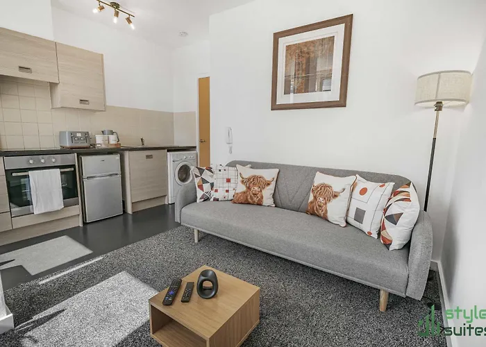 Flat In Old Trafford