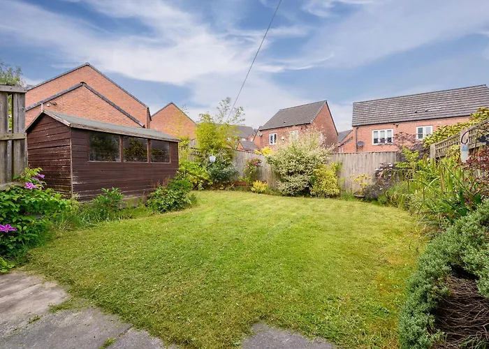 City Superhost 3-Bed House With Garden Free Parking Vakantiehuis Manchester